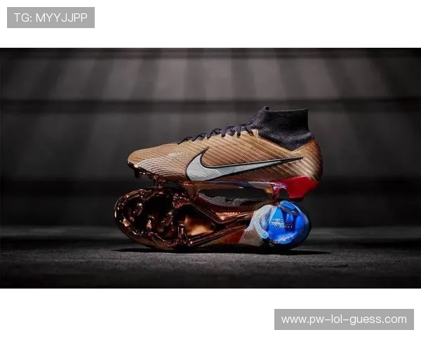 耐克欧冠足球鞋助力球星征战赛场展现顶级竞技表现